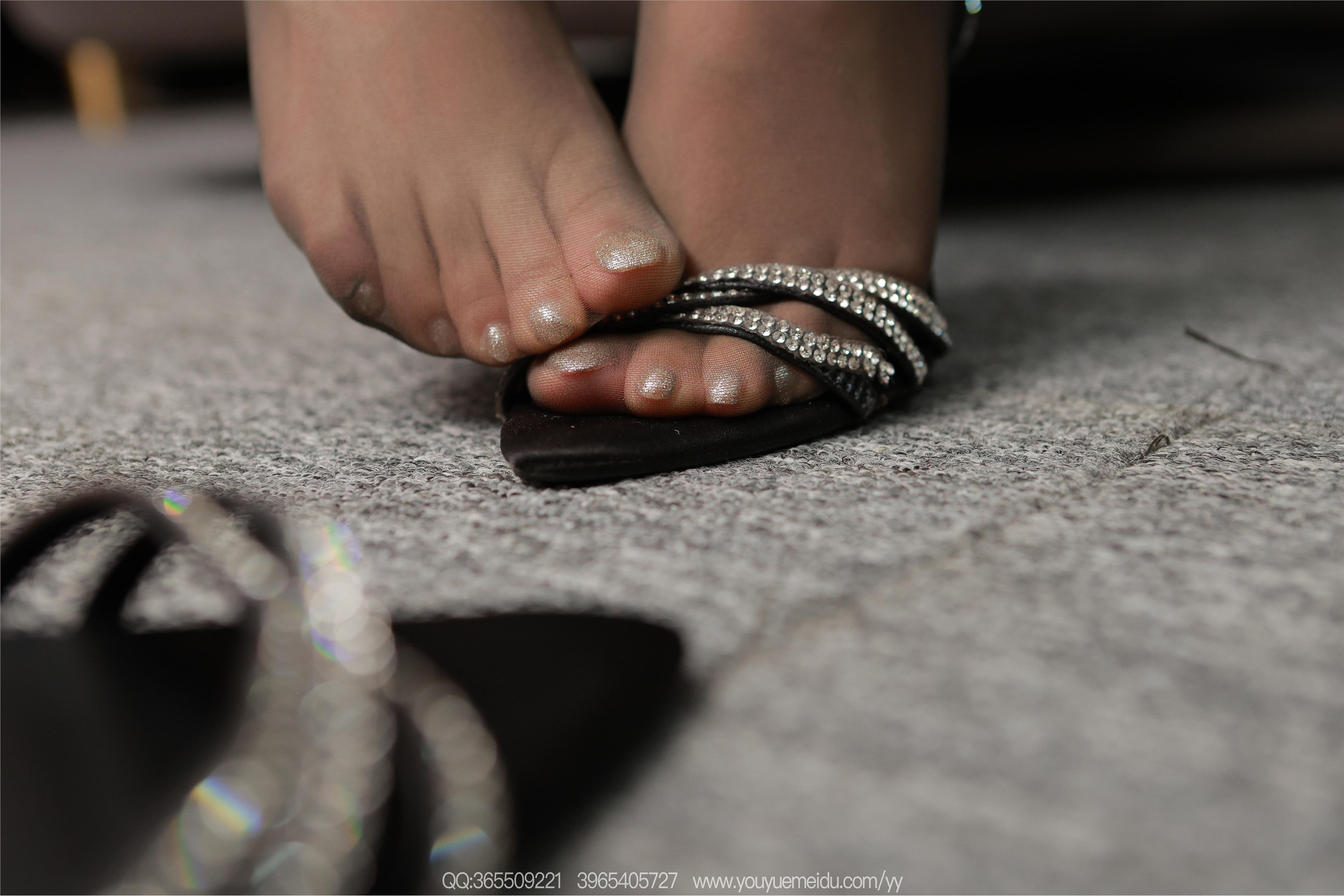 IESS异思趣向  2025.12.17 丝享家2240：婉萍《白衣灰裙（下）》